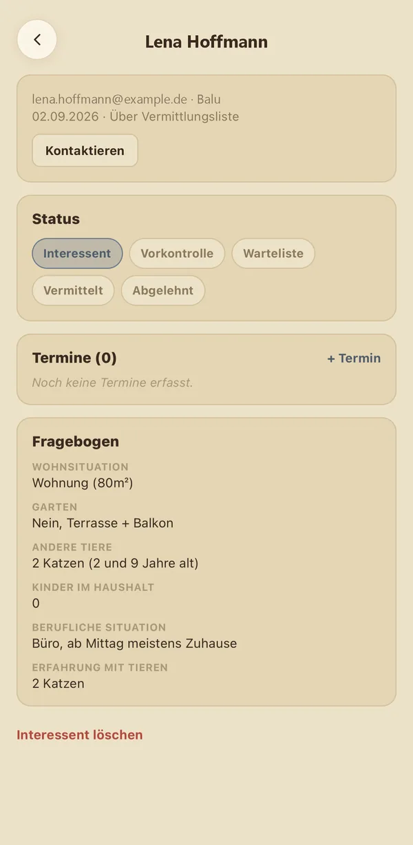 Interessent mit Fragebogen und Status